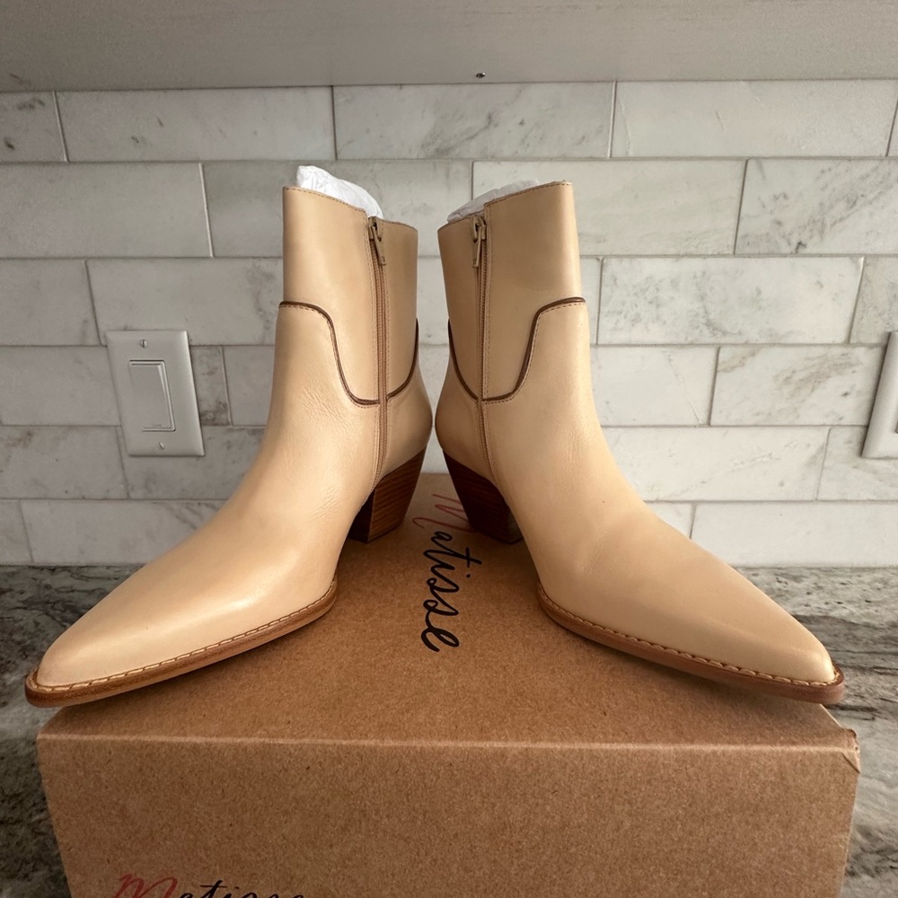 Matisse Amore Natural Tan Ankle Boots